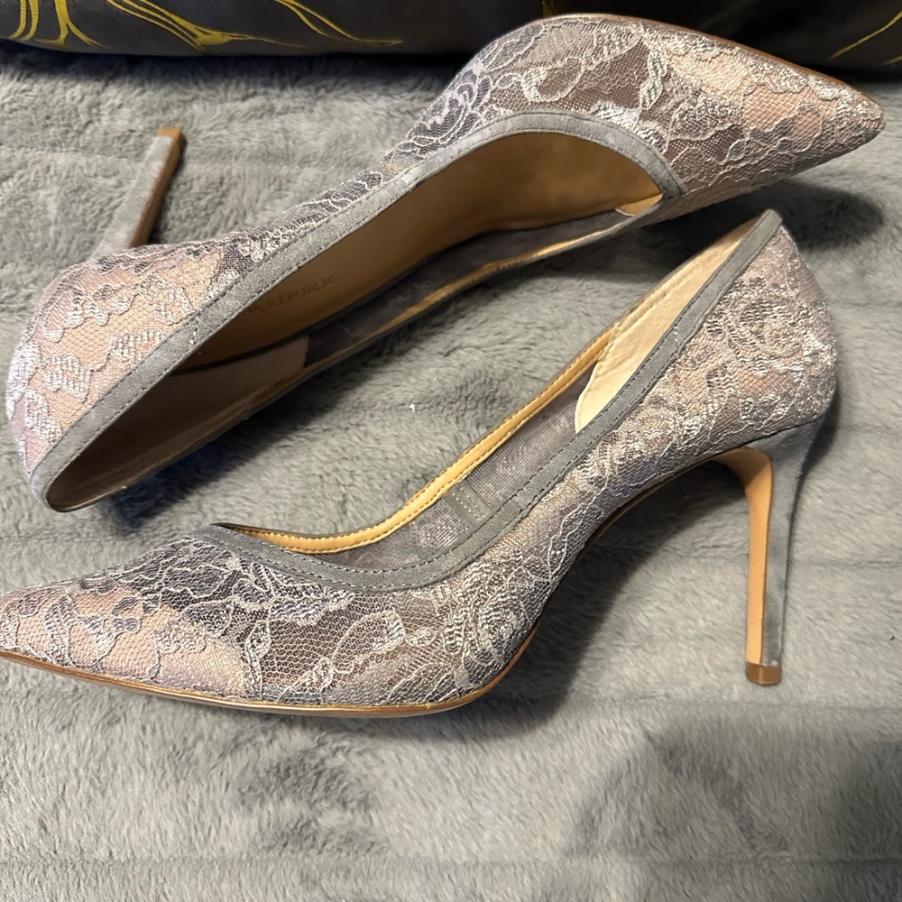 Banana Republic Madison Pump